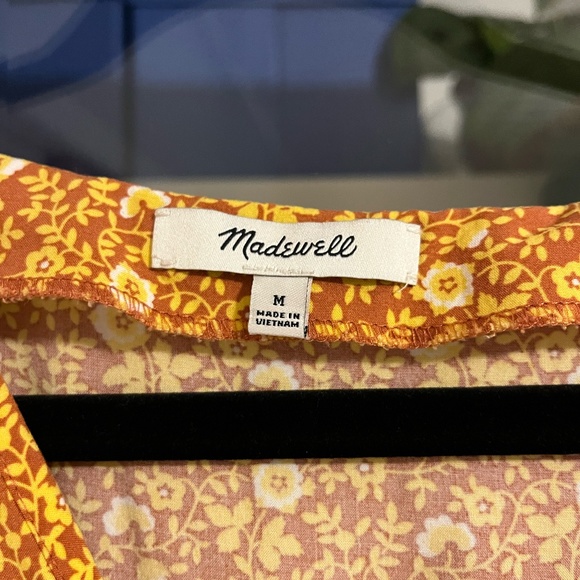 Button-Front Babydoll Dress in Americana Floral in M - Picture 7 of 8